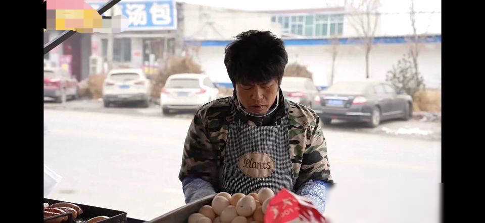 粥餅倫回應(yīng)稱不知道哪像周杰倫