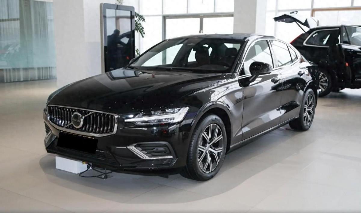 中型豪華轎車,自帶“水晶擋把”,沃爾沃S60降至21.49萬起