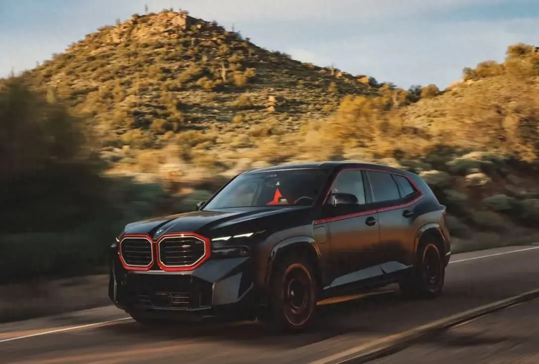 限量500臺——寶馬BMW XM紅色標(biāo)簽版