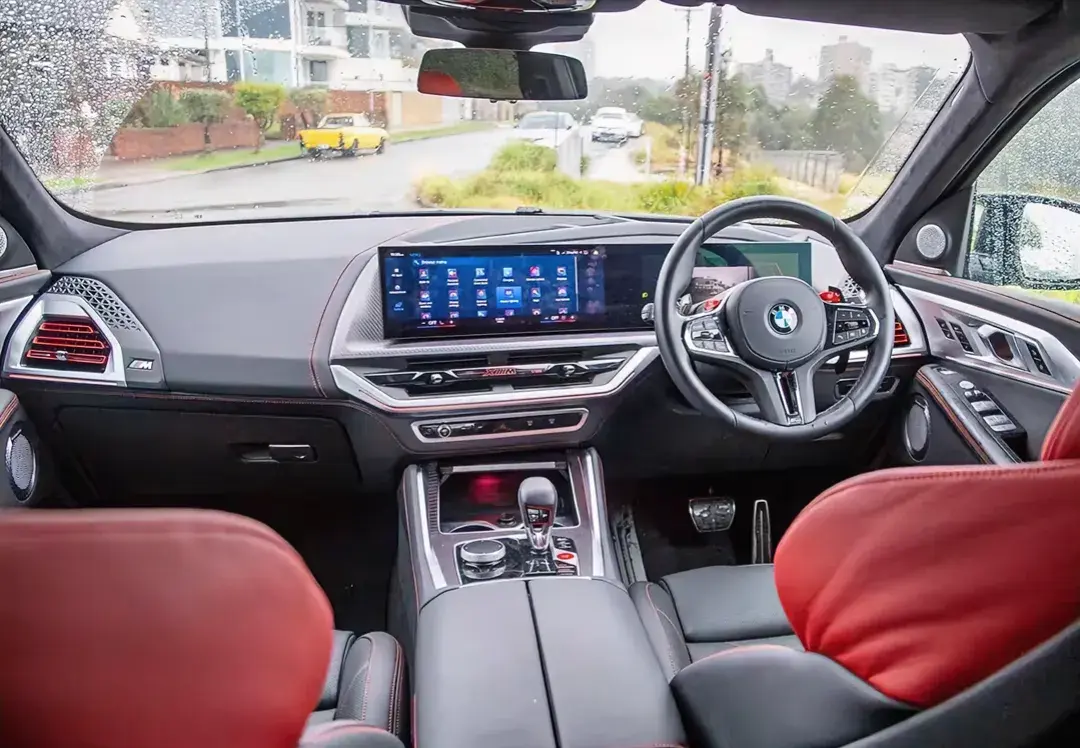 限量500臺——寶馬BMW XM紅色標(biāo)簽版