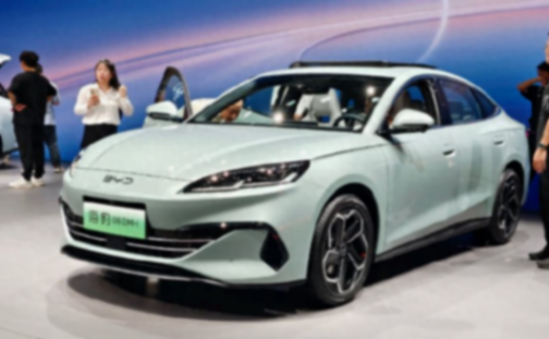 突發(fā)12萬預售,續(xù)航2000km,比亞迪全新顏值中級車,真正C位大咖