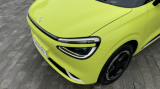 自動(dòng)泊車堪比老司機(jī)?試駕A0級(jí)電車新生東風(fēng)納米01