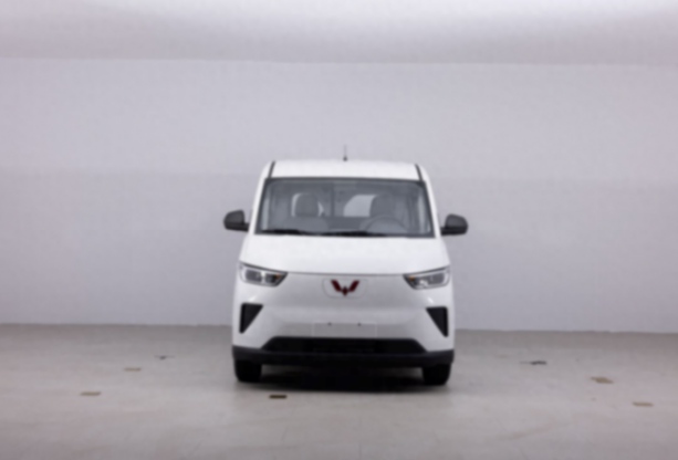 新款五菱揚光6座版上市,側(cè)滑門,車長4985mm,續(xù)航300km