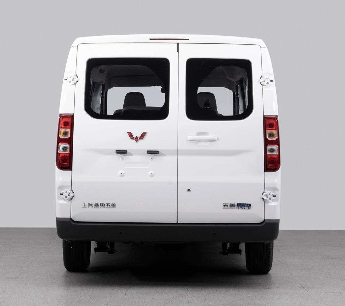新款五菱揚光6座版上市,側(cè)滑門,車長4985mm,續(xù)航300km