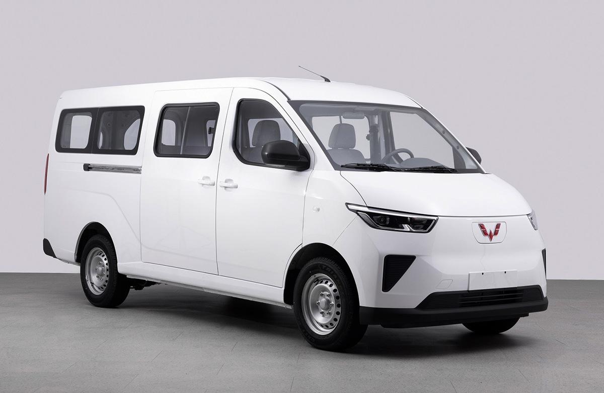新款五菱揚光6座版上市,側(cè)滑門,車長4985mm,續(xù)航300km