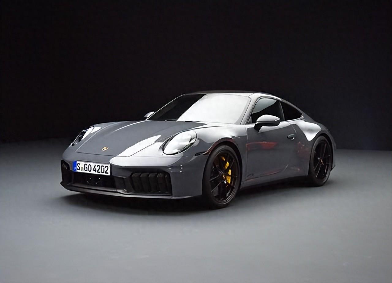 全新保時捷911來了,搭載T-Hybrid混動系統,541匹馬力、3.9s破百