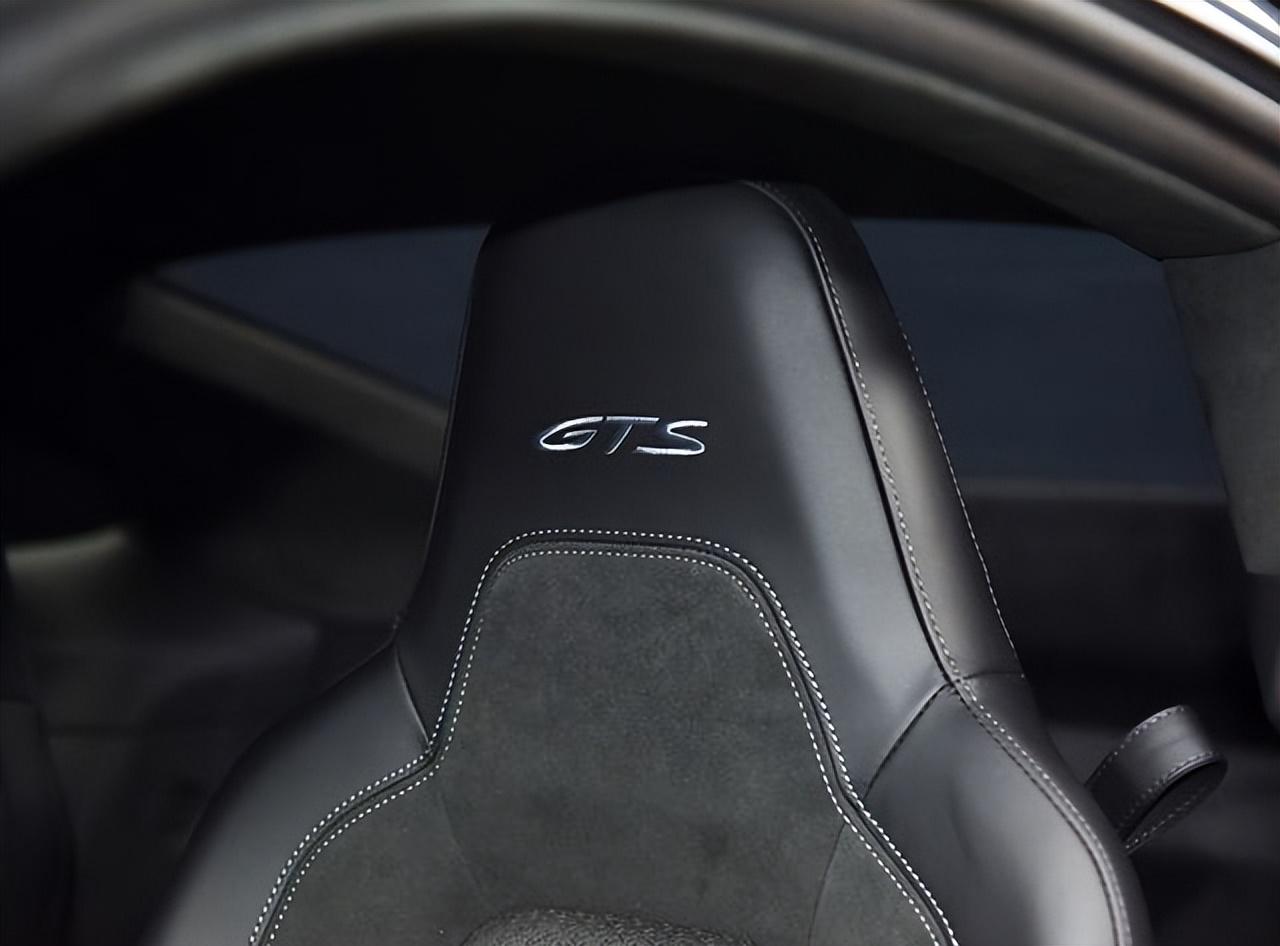 全新保時捷911來了,搭載T-Hybrid混動系統,541匹馬力、3.9s破百