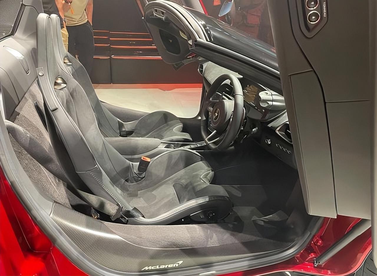 邁凱倫新車來了,硬頂敞篷車身,V6插混動力,700馬力、3秒破百!