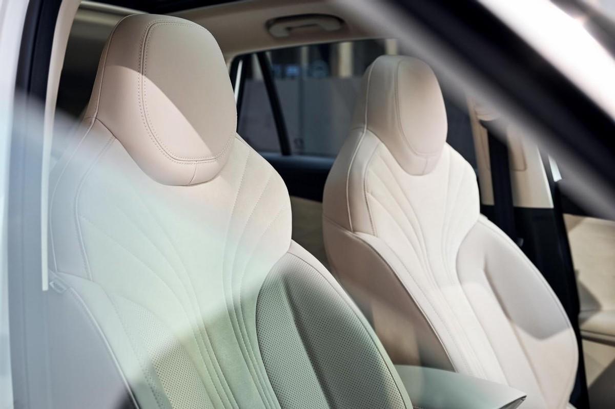 宋PLUS DM-i迎來新對手,6秒級破百、續航超1600km,預售11.98萬起