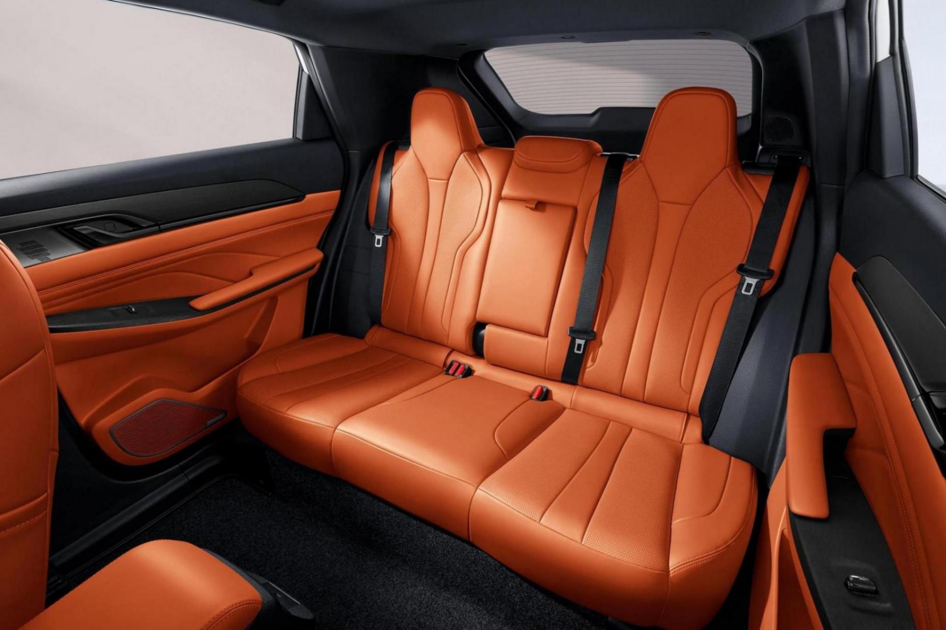 這款混動(dòng)SUV“殺瘋了”,續(xù)航2054km,12.89萬起,爆款穩(wěn)了?