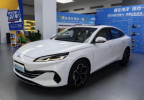 比亞迪海豹06實(shí)車進(jìn)店,與自家秦L同質(zhì)化,差異在于審美不同