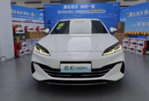 比亞迪海豹06實(shí)車進(jìn)店,與自家秦L同質(zhì)化,差異在于審美不同