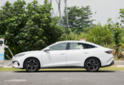 比亞迪海豹06實(shí)車進(jìn)店,與自家秦L同質(zhì)化,差異在于審美不同