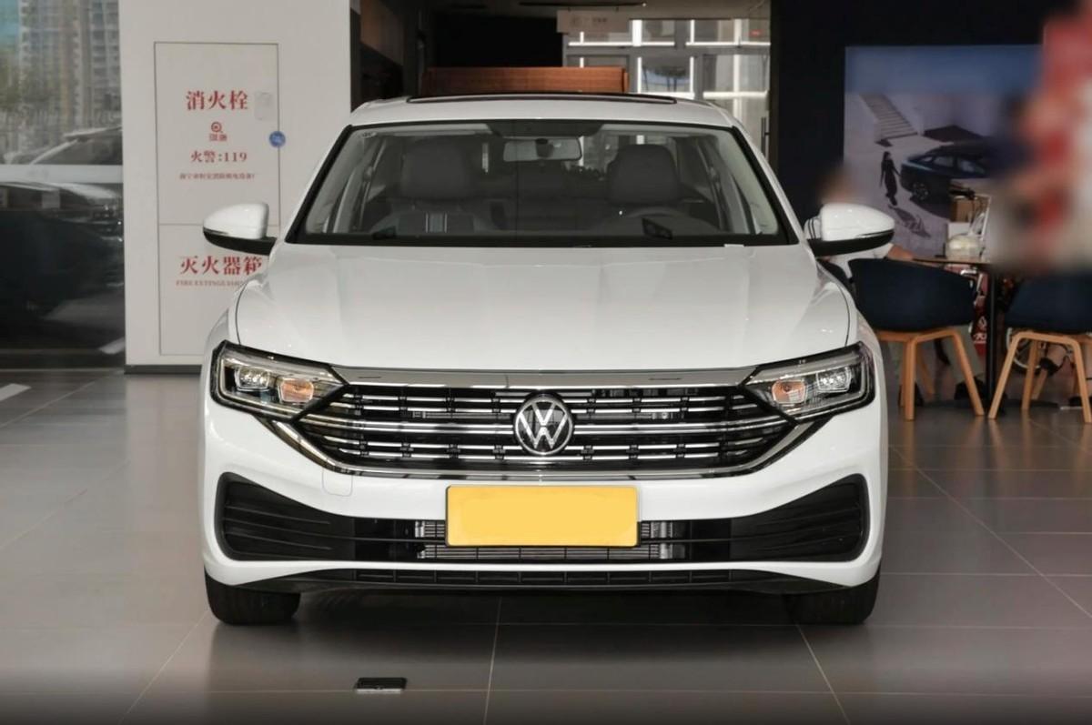 想買合資緊湊級家轎,本田型格對比速騰,12萬預算如何選?