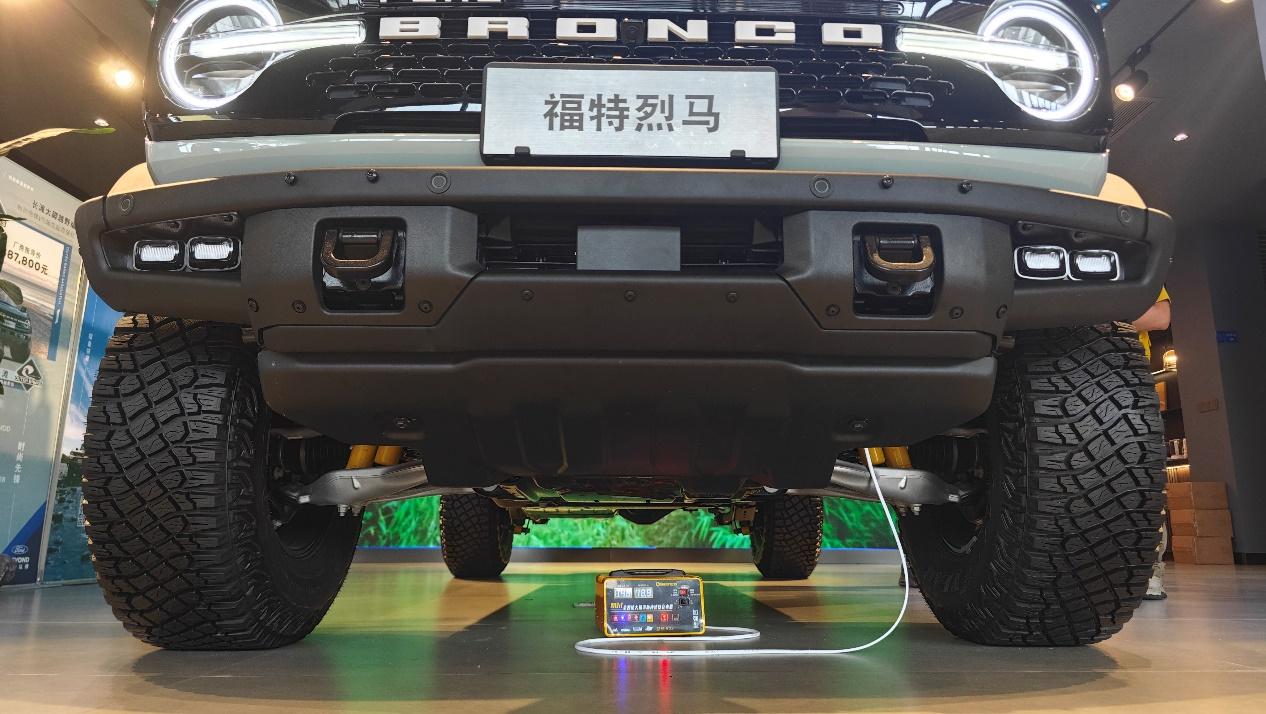 2.3T+10AT,三把鎖+大梁!可敞篷,硬漢就得開這車!