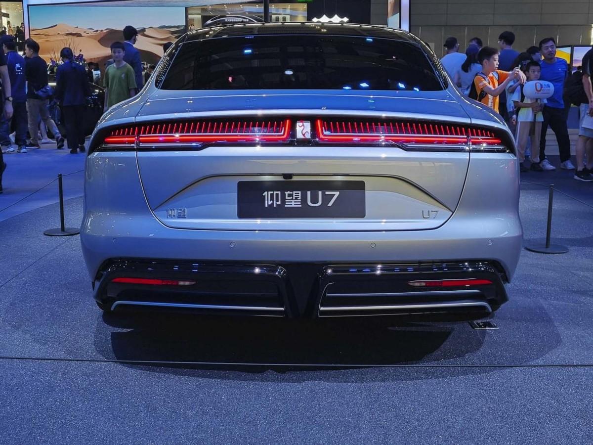 仰望U7亮相深圳車展!定價也會超百萬?