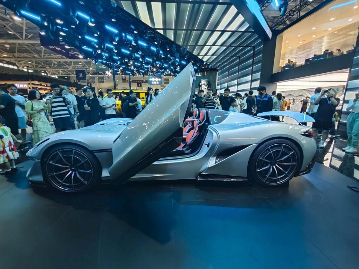 方程豹豹9現身深圳車展!定價會是多少?