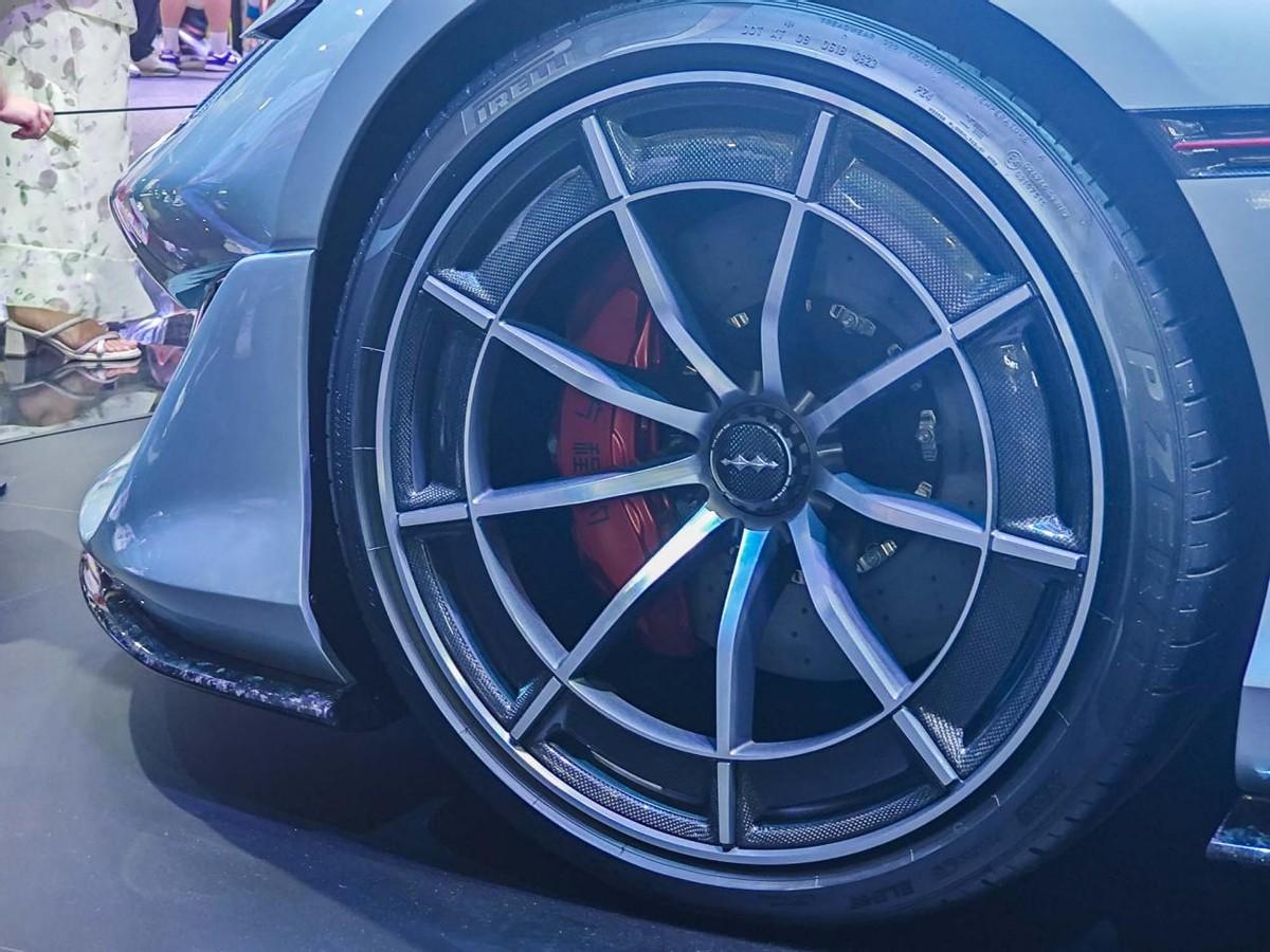 方程豹豹9現身深圳車展!定價會是多少?