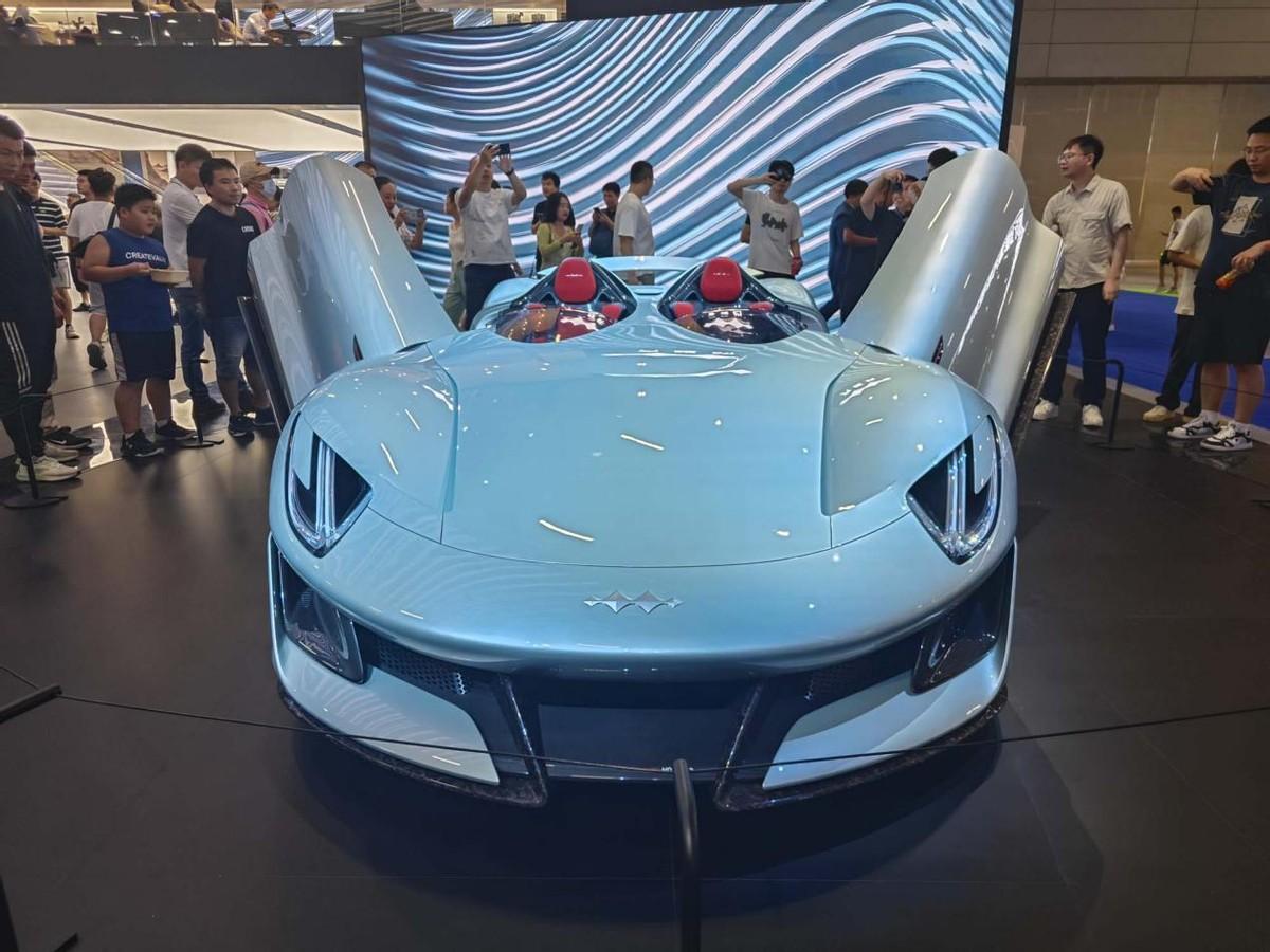 方程豹豹9現身深圳車展!定價會是多少?