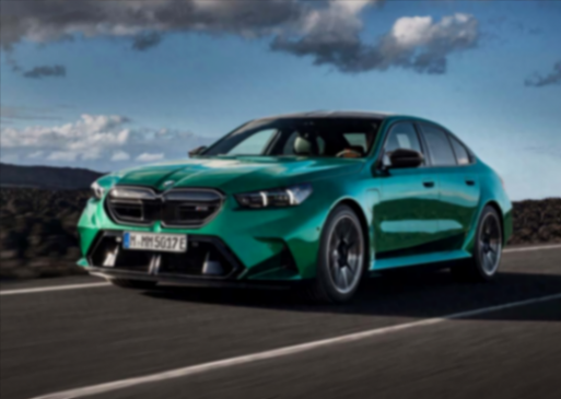 2025款寶馬M5正式發(fā)布,4.4L V8雙渦輪的性能怪獸,零百加速3.4秒