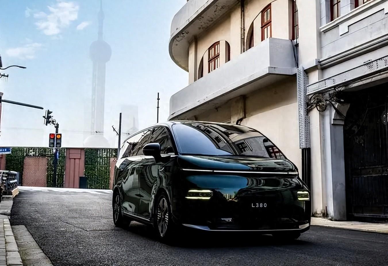 續(xù)航超800km,或下月上市!吉利全新純電8座MPV曝光,價(jià)格你能接受?