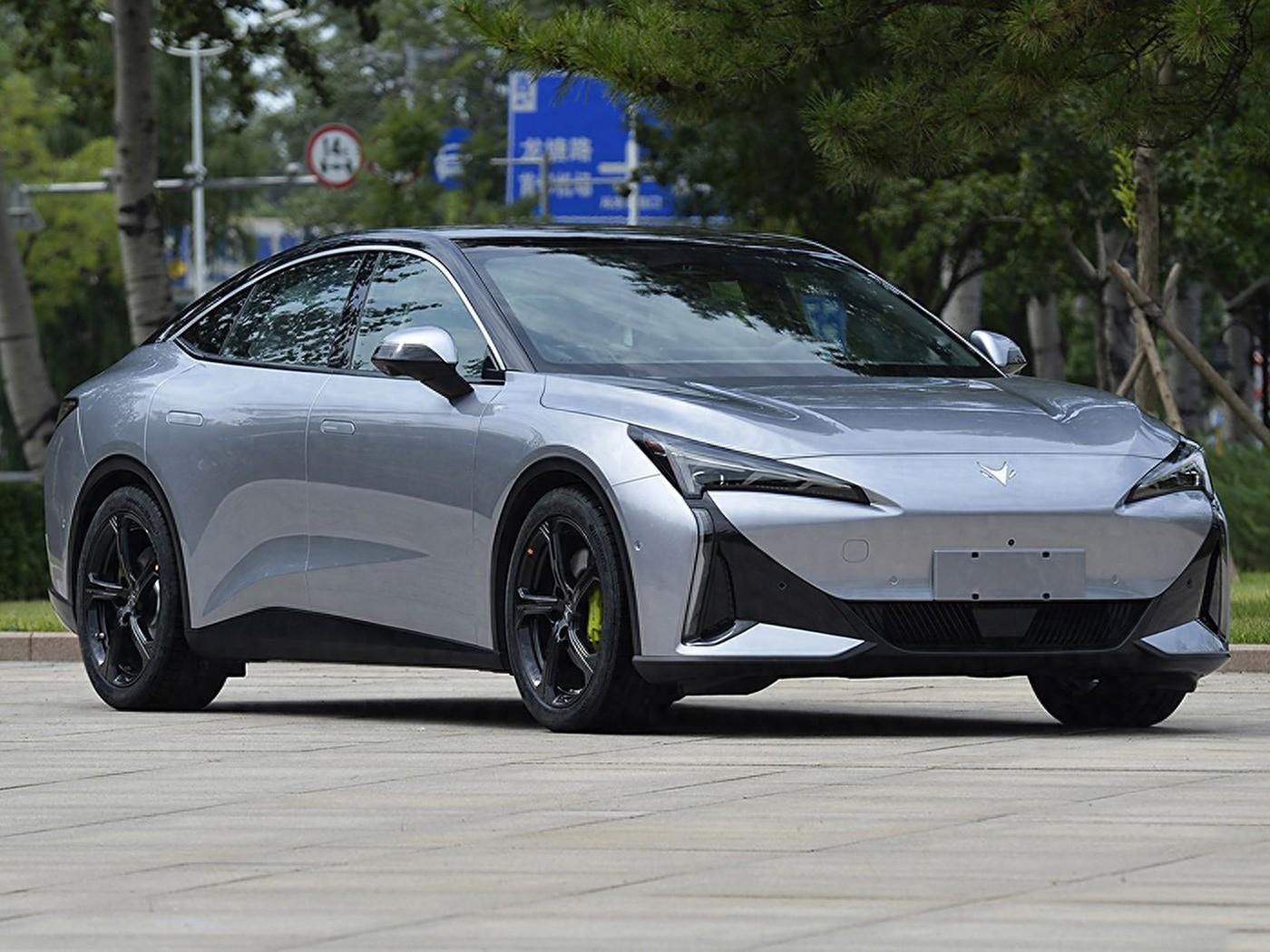 17萬多買4.8米純電車!708公里續(xù)航3.7秒破百,全系800V平臺