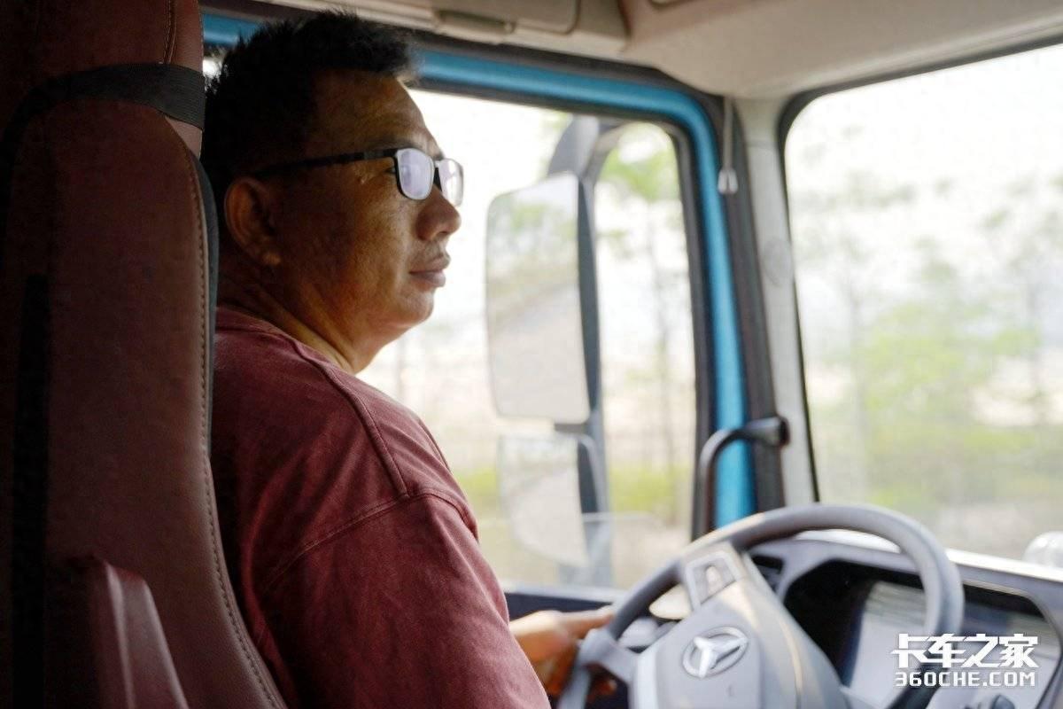 油車或面臨淘汰?駕駛?cè)籗E-437一個月后老司機(jī)何出此言?