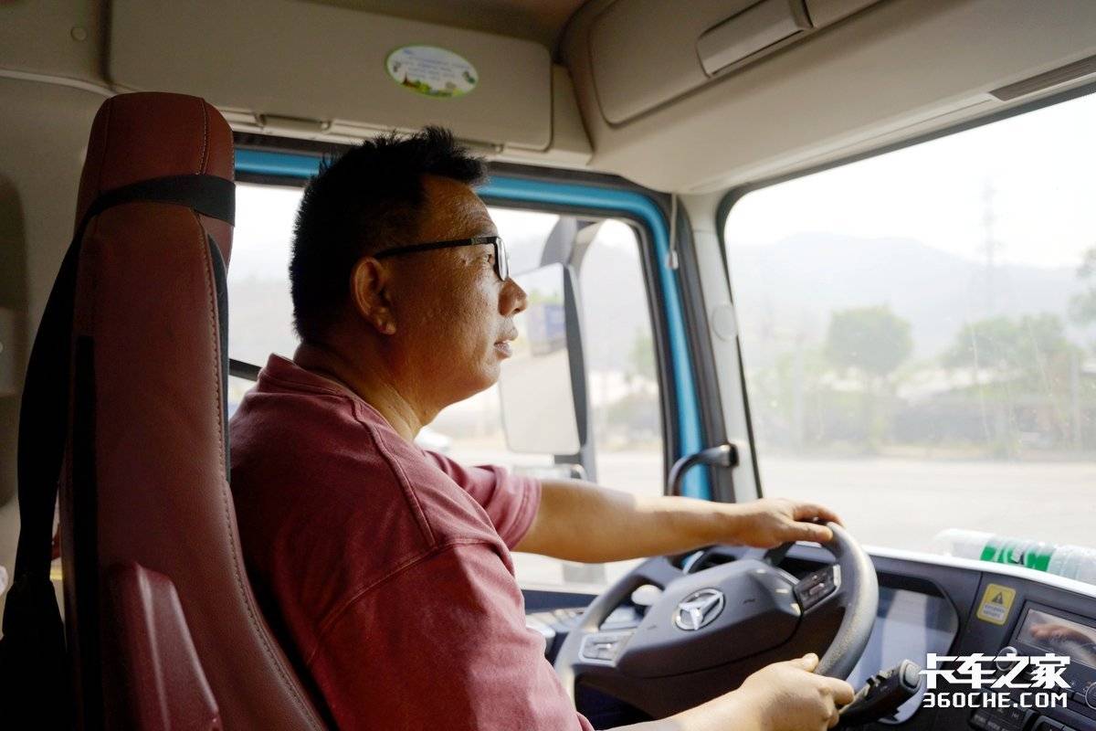 油車或面臨淘汰?駕駛?cè)籗E-437一個月后老司機(jī)何出此言?