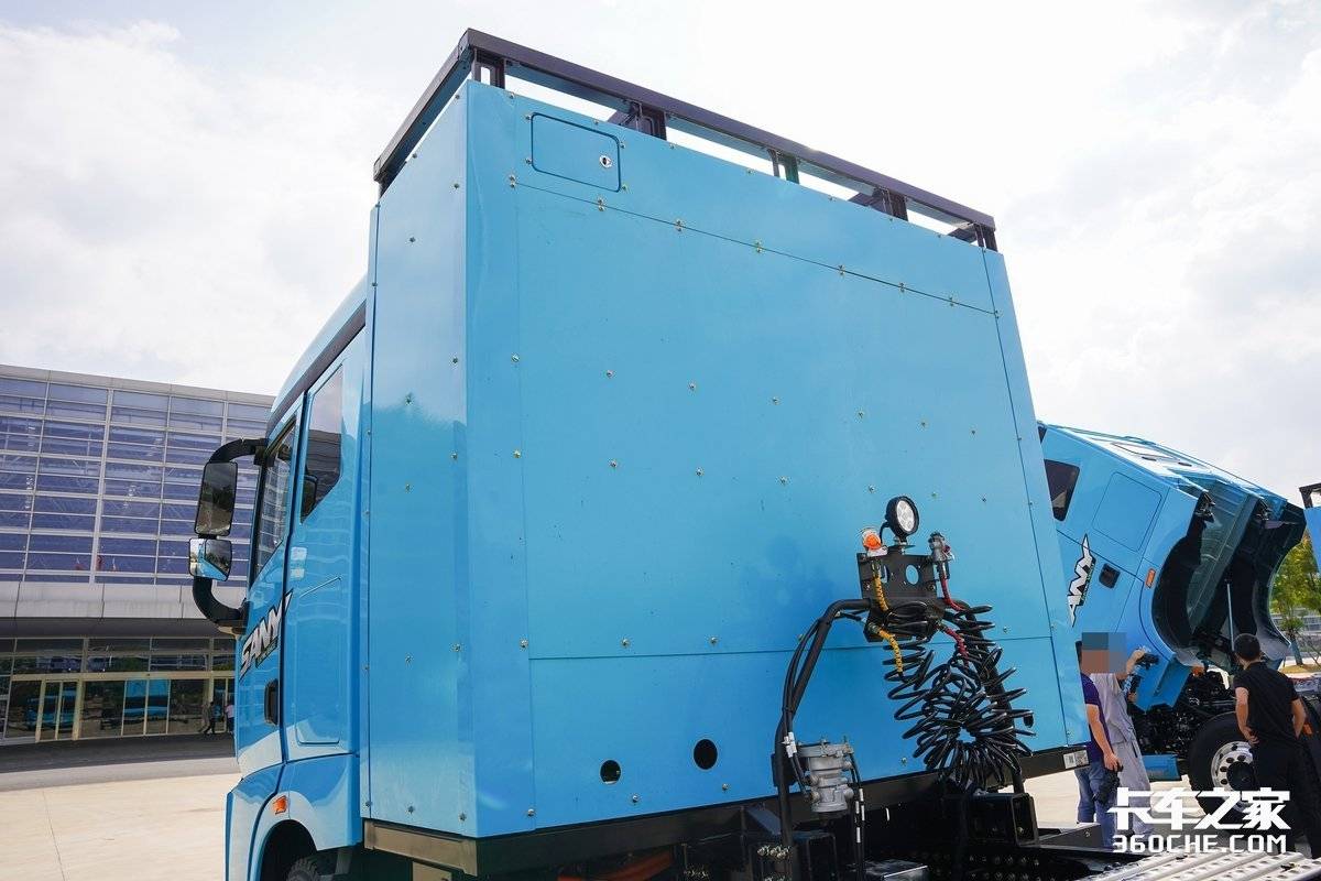 油車或面臨淘汰?駕駛?cè)籗E-437一個月后老司機(jī)何出此言?