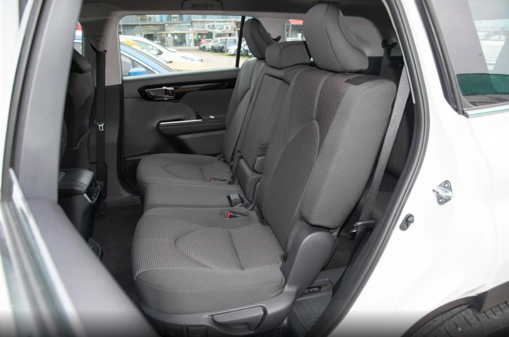 想買大空間SUV,福特銳界L 對比豐田漢蘭達,預算25萬內選誰?