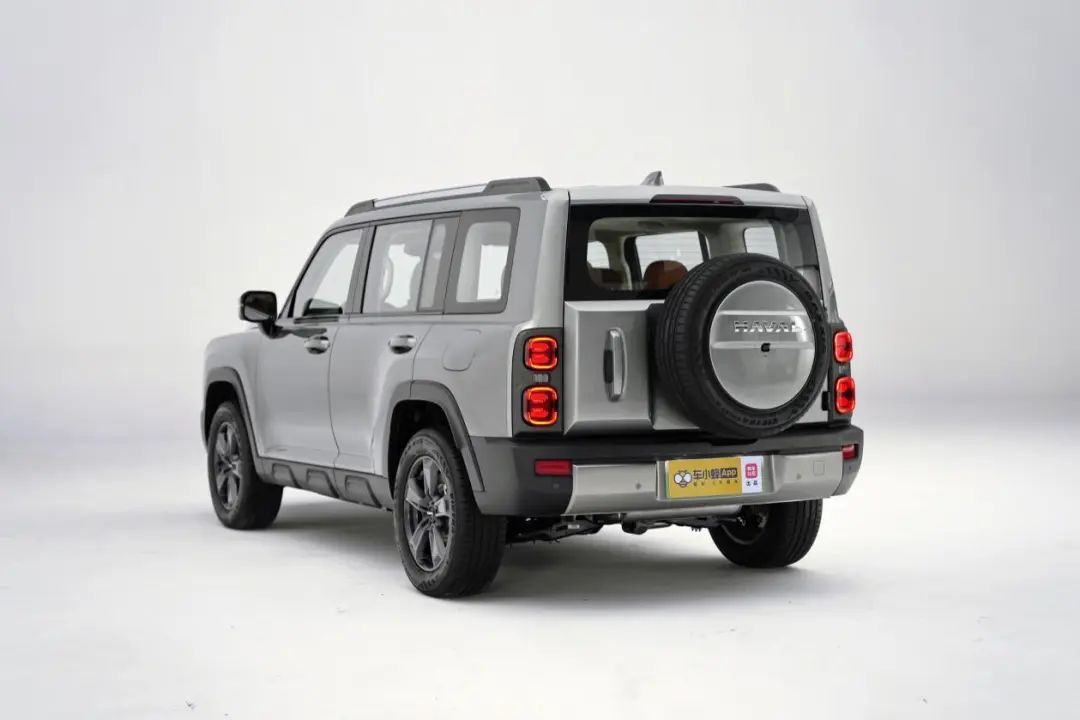1.5T插混,兩驅/四驅,軸距2米8,不到20萬買方盒子SUV,選誰?