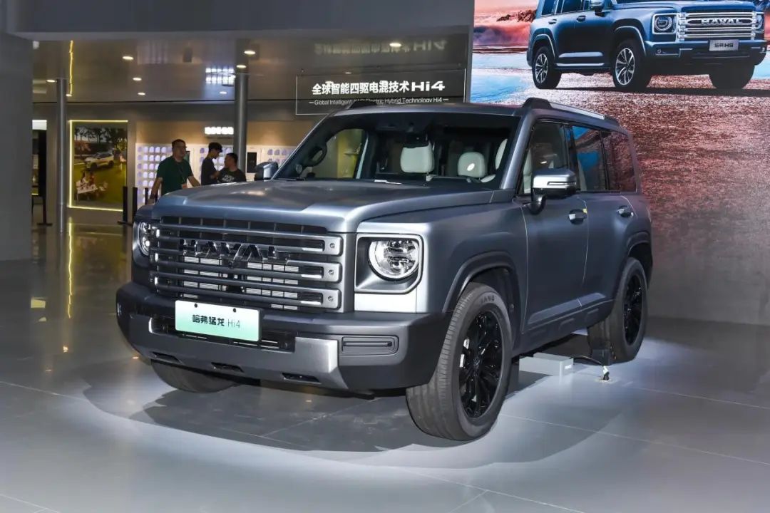 1.5T插混,兩驅/四驅,軸距2米8,不到20萬買方盒子SUV,選誰?