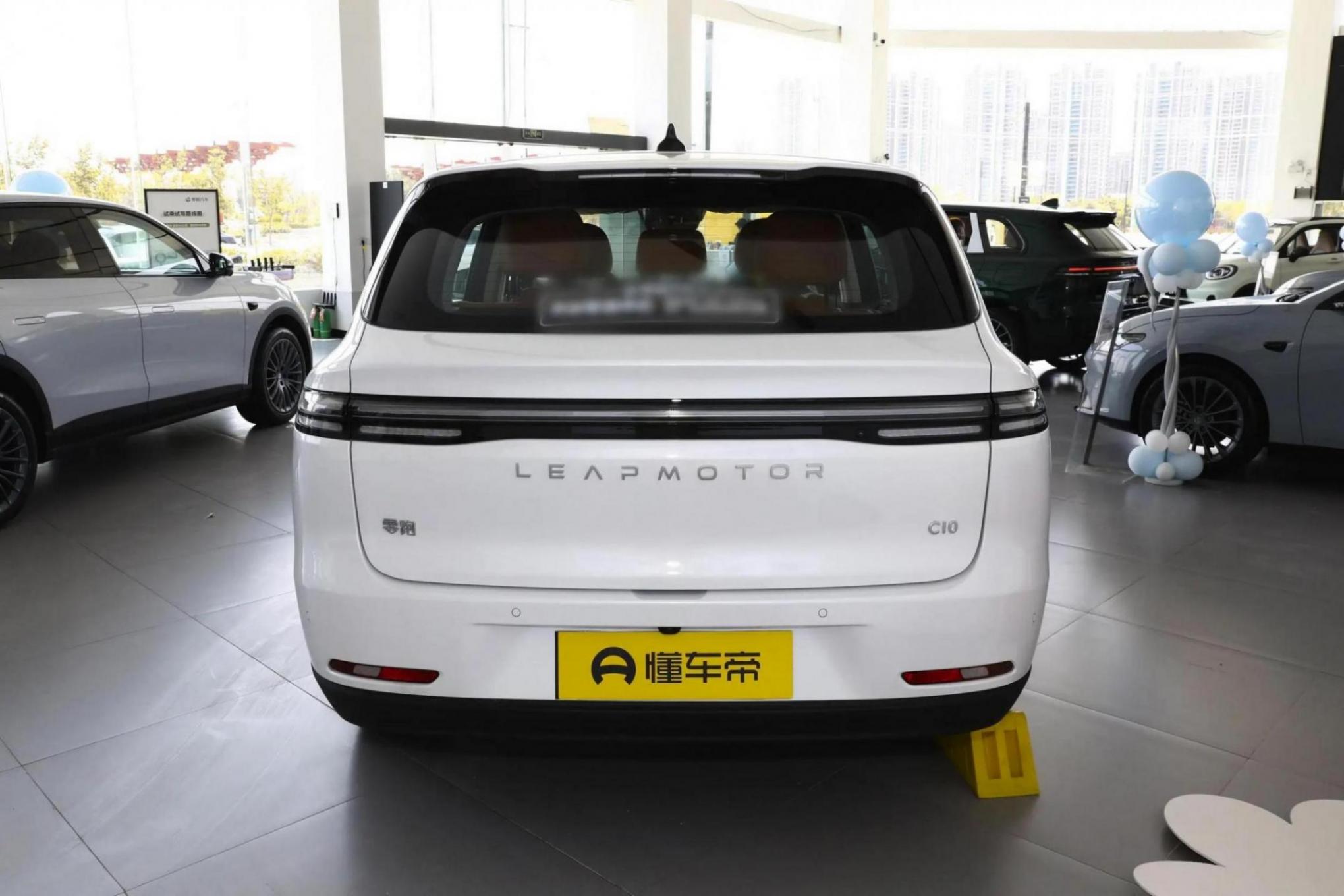 朋友花15萬買零跑C10,偷偷換掉本田CR-V,這操作真不犯毛病
