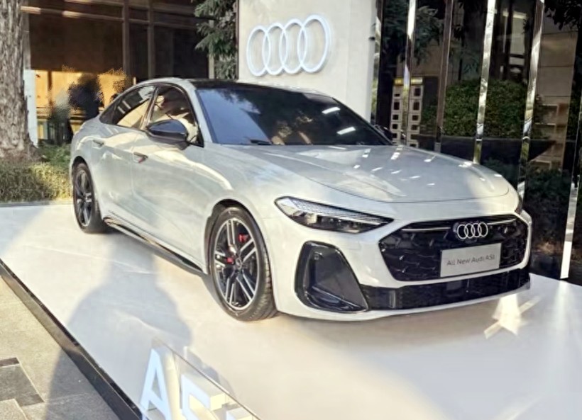 一汽奧迪全新A5L量產現身,搭載第五代EA888 Evo5發動機+華為智駕