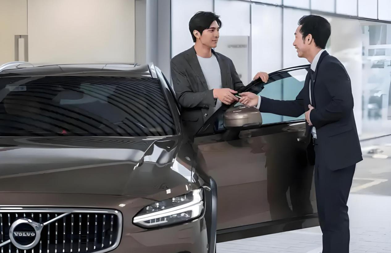 2025年的C級豪車怎么選?奧迪A6L和沃爾沃S90值得加入購物車