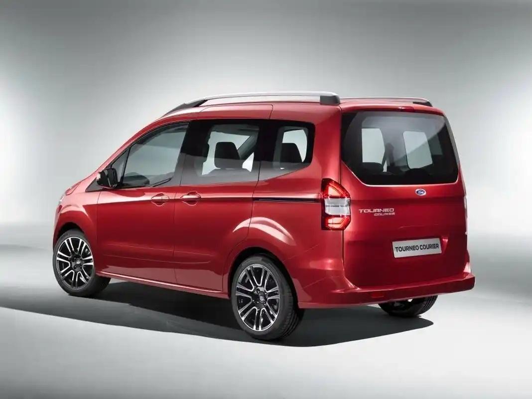 福特TourneoCourier:方正MPV+側滑門,車長4337mm,5座雙動力