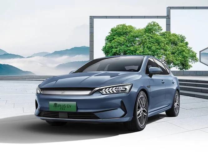 比亞迪秦L EV和小鵬MONA M03哪個(gè)性價(jià)比更高?