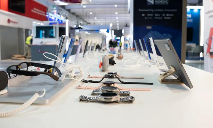 星紀魅族MWC 2025大秀AI生態實力 全球化戰略加速落地